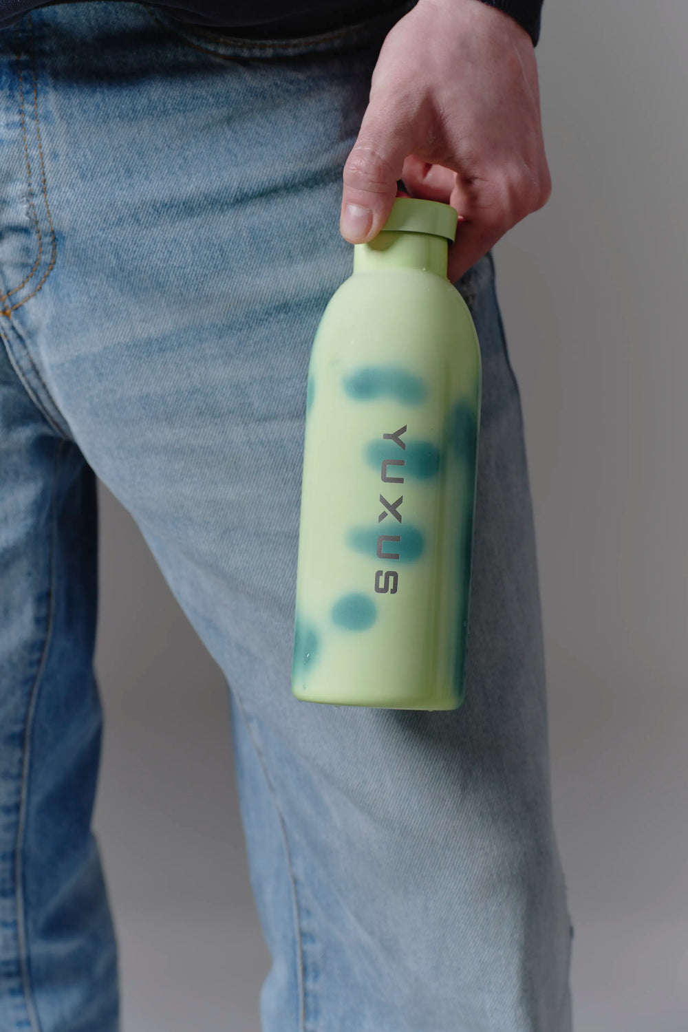 LIME "VOYAGER" WATER BOTTLE