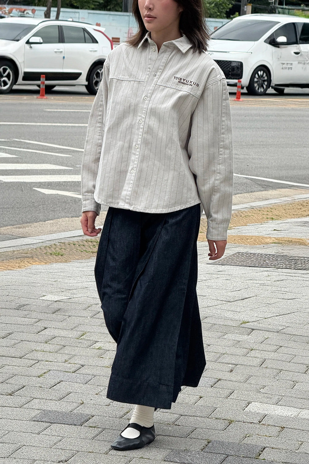 TAUPE "HONGDAE" SHIRT