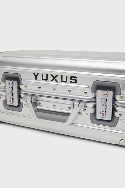 SILVER "VOYAGER" SUITCASE