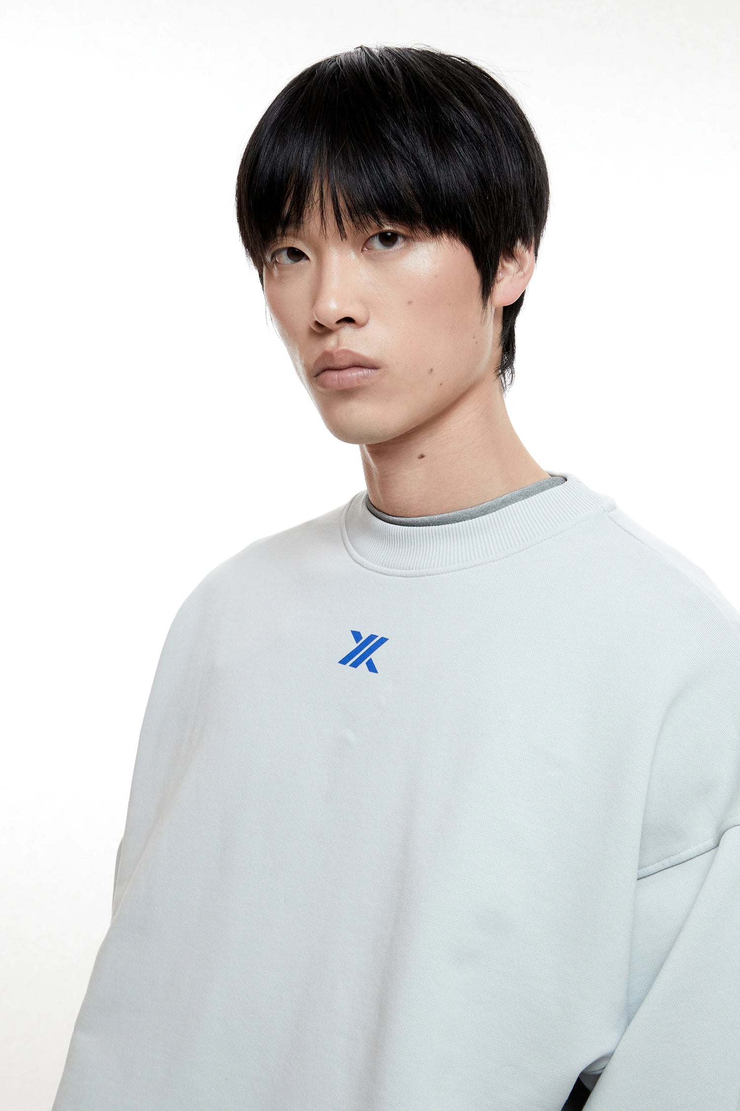 CRUMBLE "LE CLUB" CREWNECK