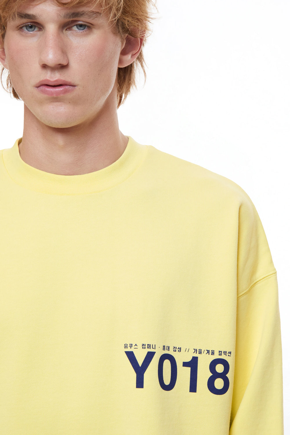 CANDLE "HONGDAE" CREWNECK