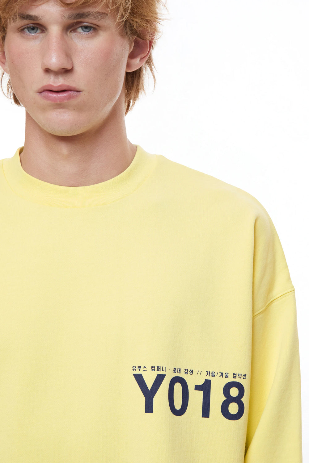 CANDLE "HONGDAE" CREWNECK