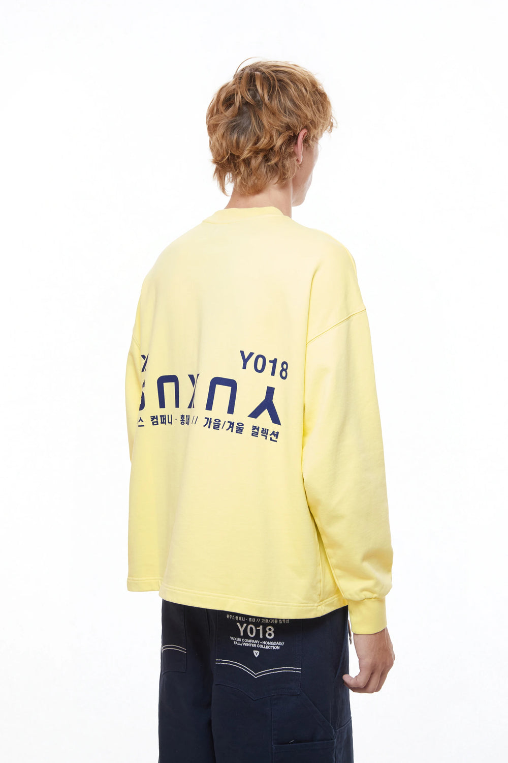 CANDLE "HONGDAE" CREWNECK