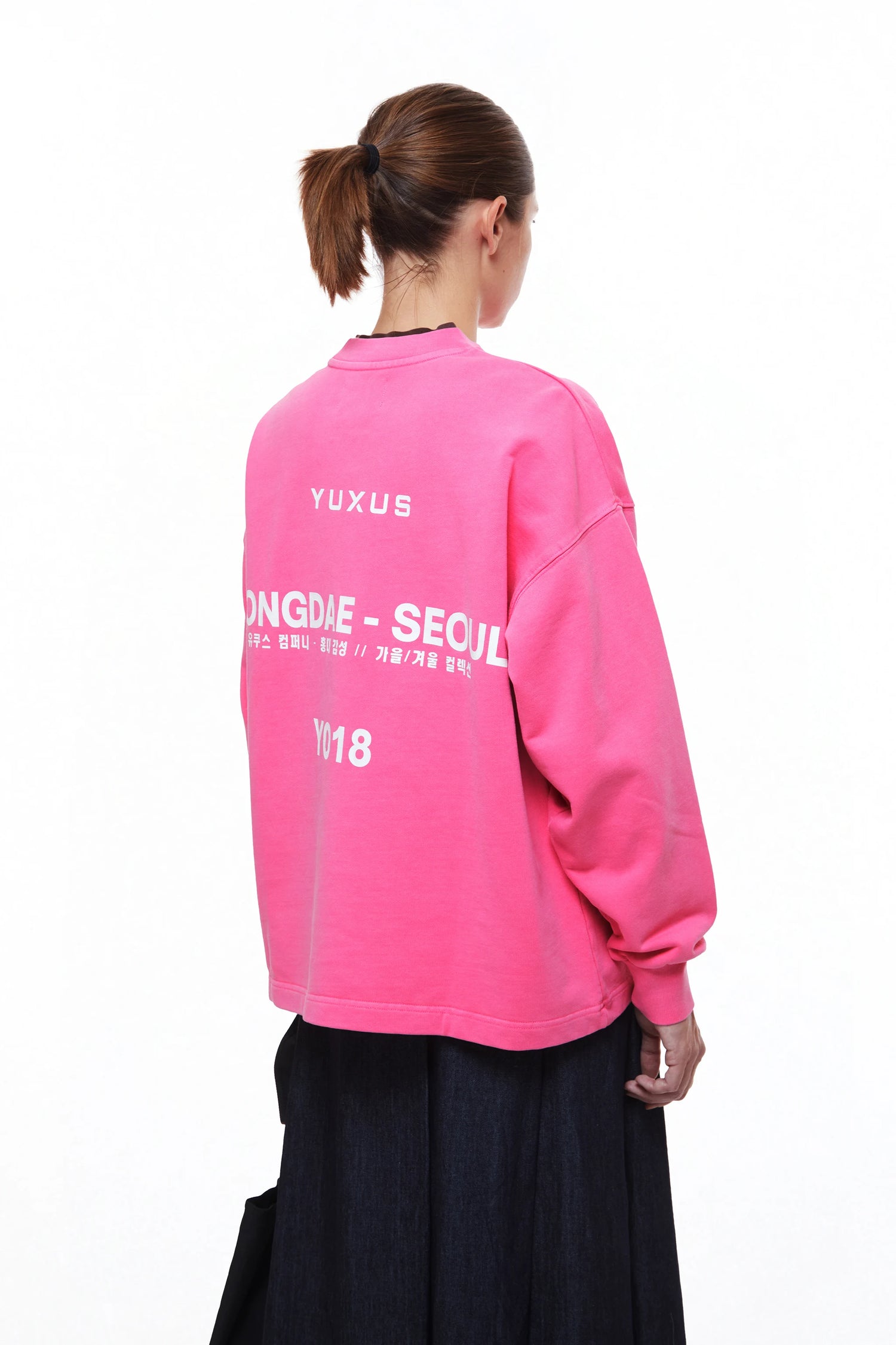 RUBER "HONGDAE" CREWNECK
