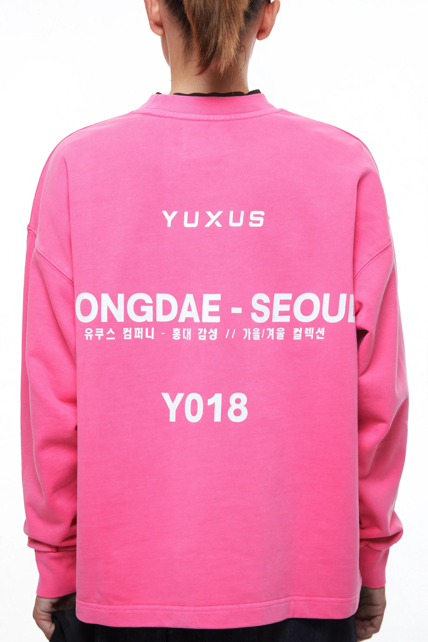 RUBER "HONGDAE" CREWNECK