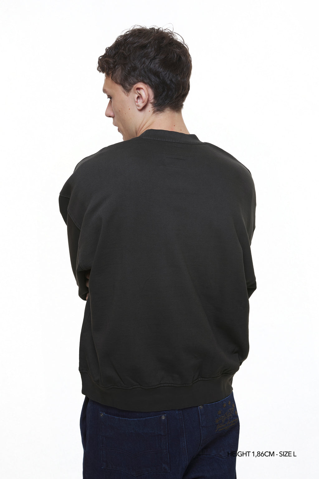 SALUTE "WINDY" CREWNECK