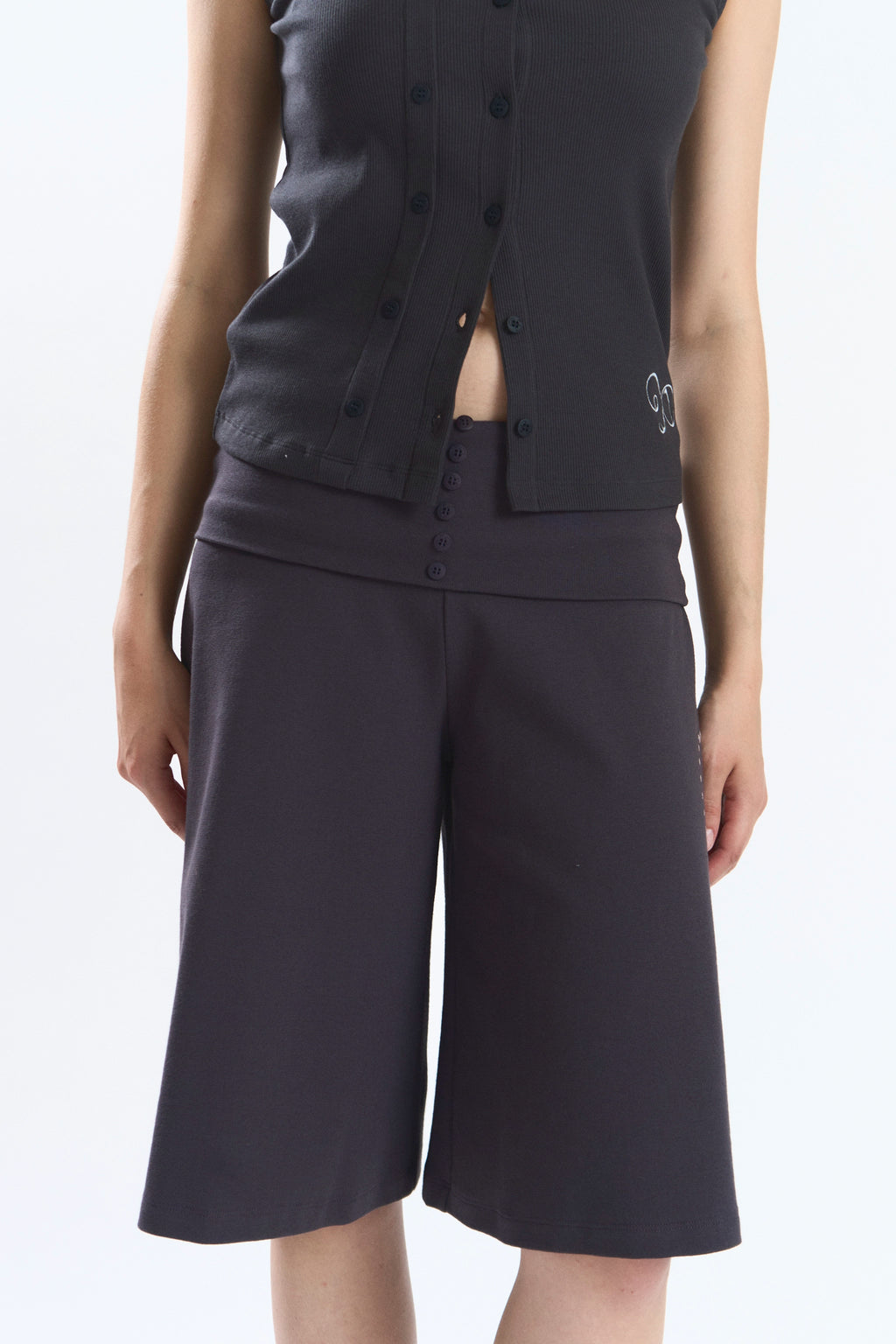 CALM TOP DARK GREY