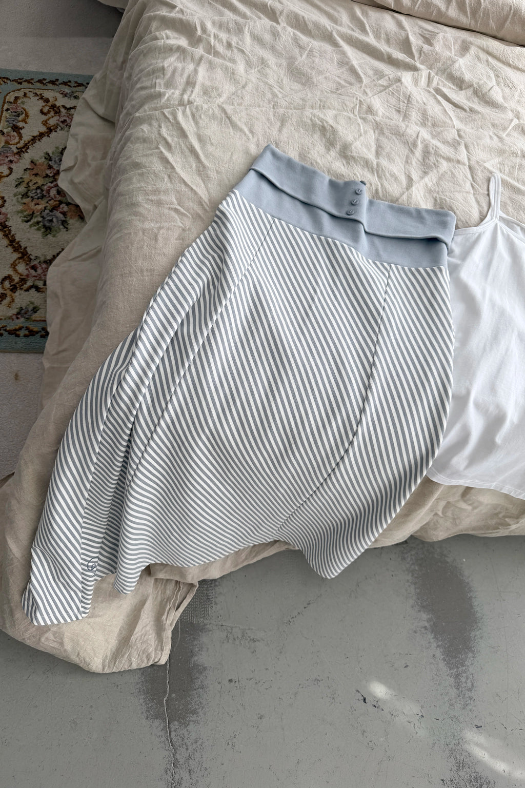 DRAPE SKIRT LIGHT BLUE