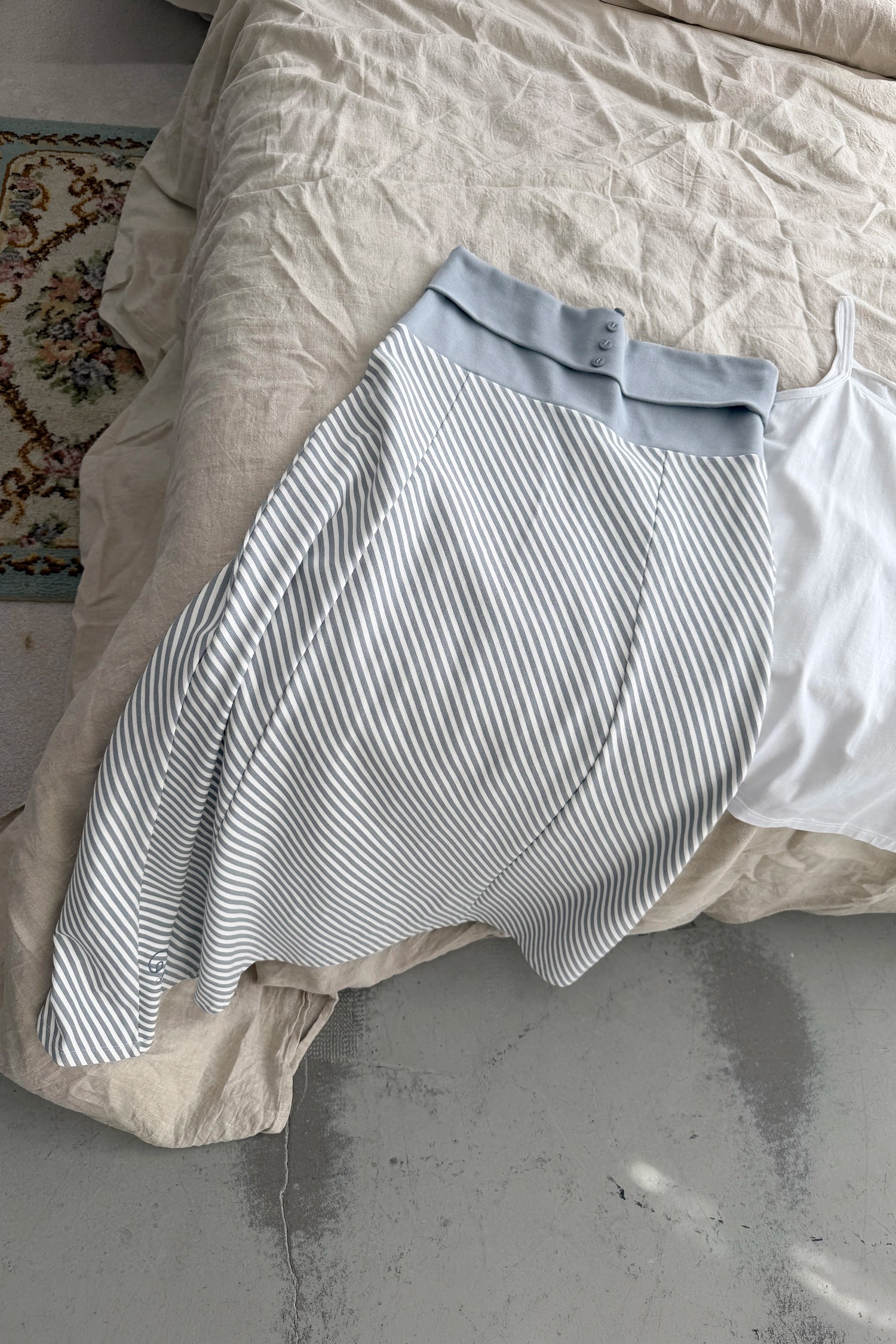 DRAPE SKIRT LIGHT BLUE