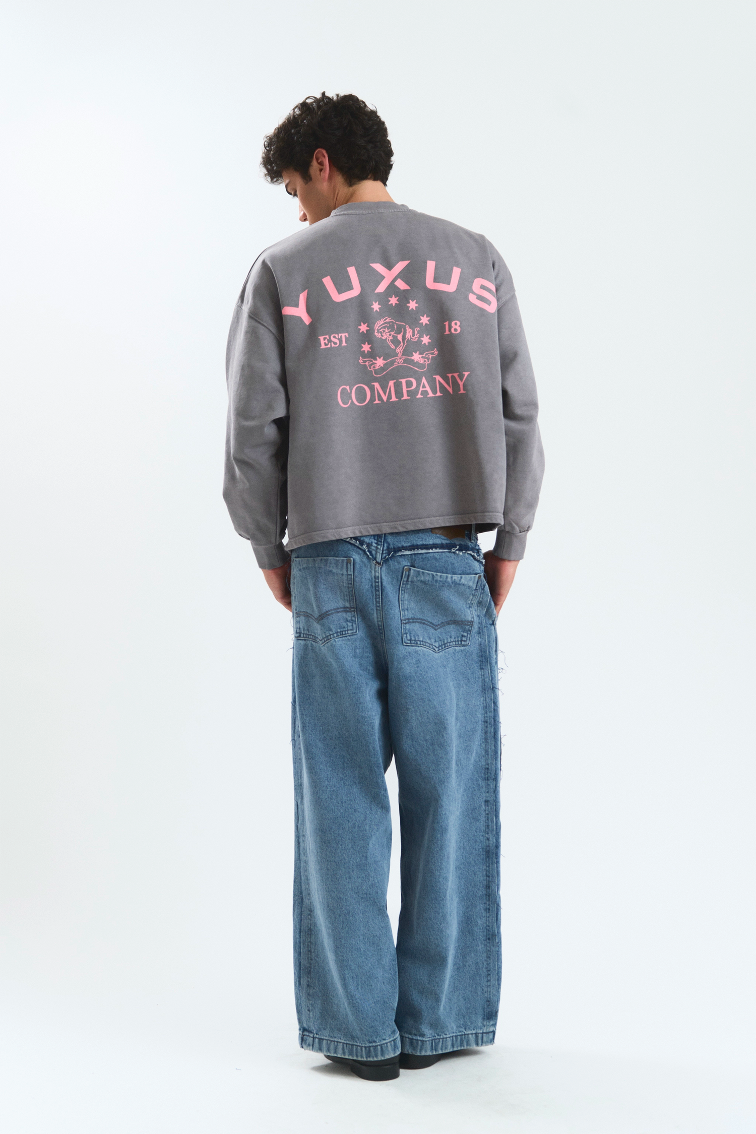 NYRA "SS26" CREWNECK