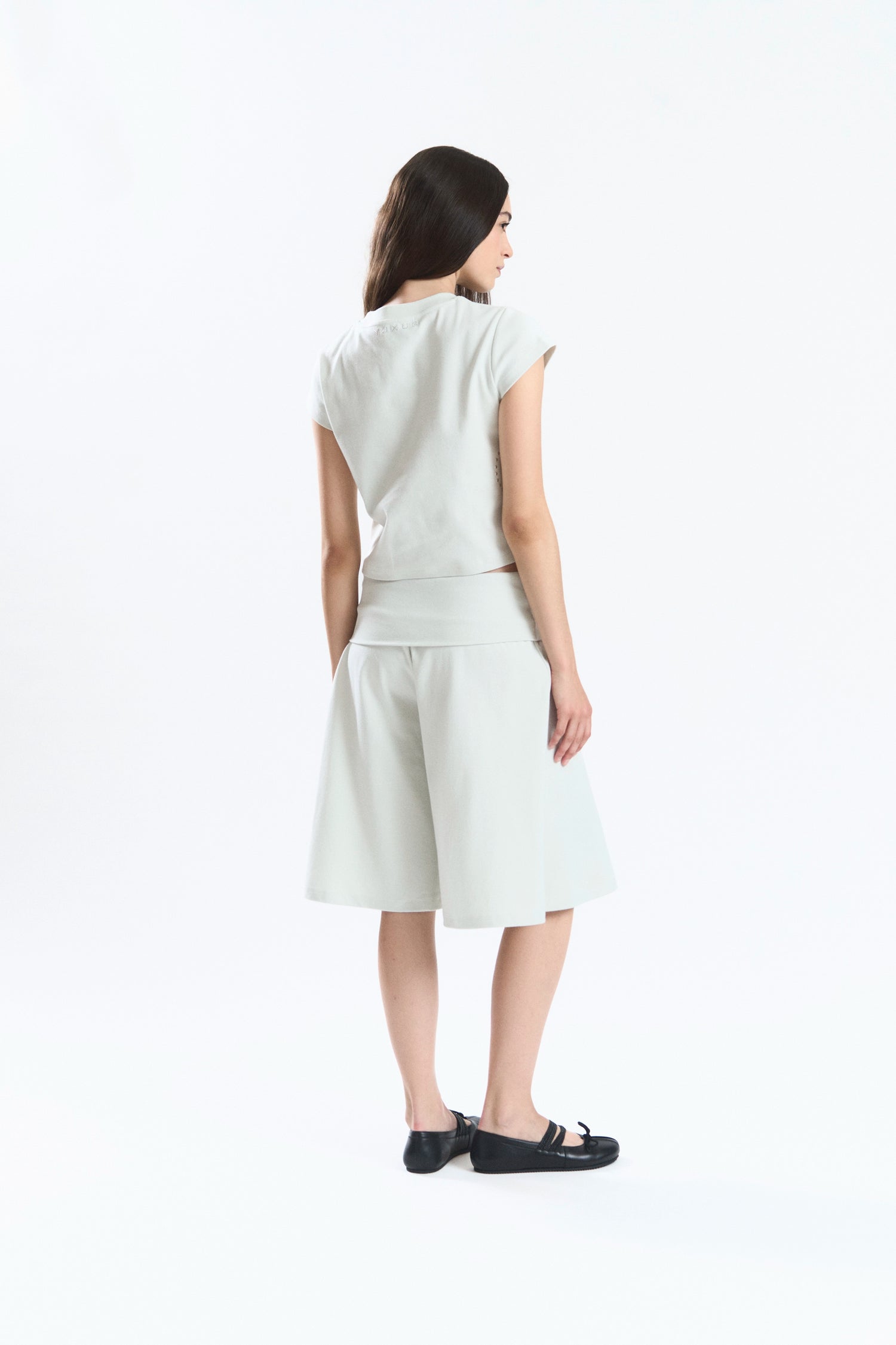 GLOW TOP LIGHT GREY