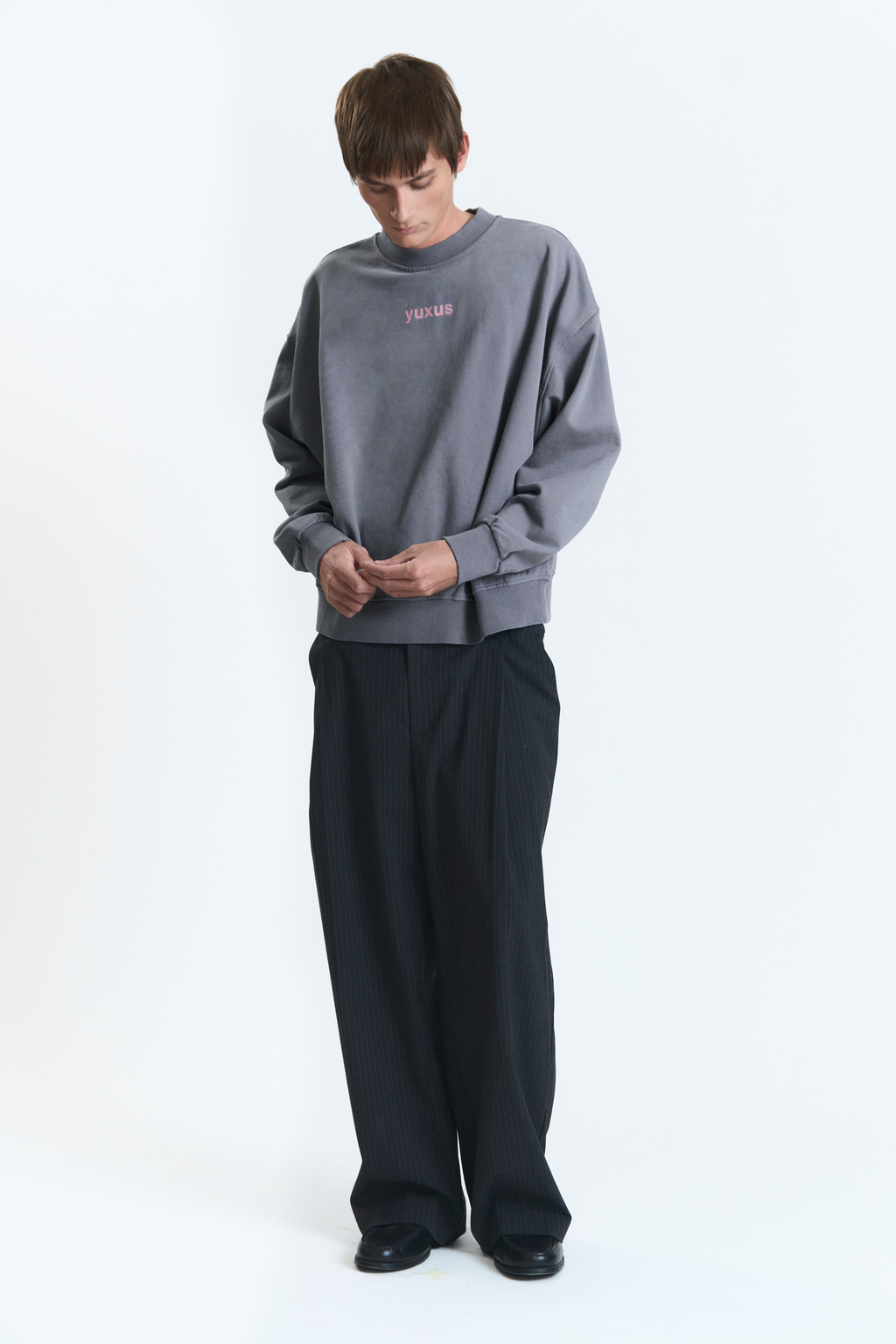 NEAT CREWNECK GREY