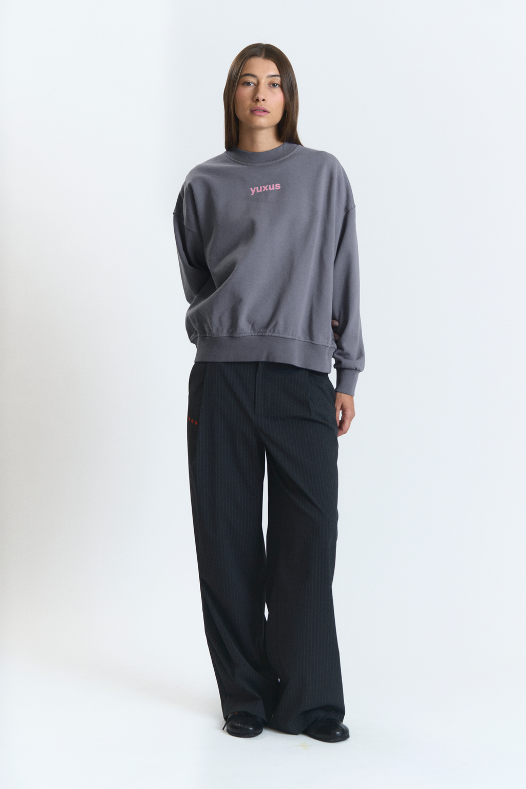 NEAT CREWNECK GREY