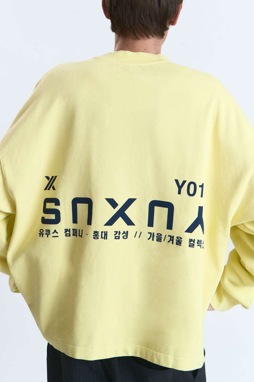 CANDLE "HONGDAE" CREWNECK