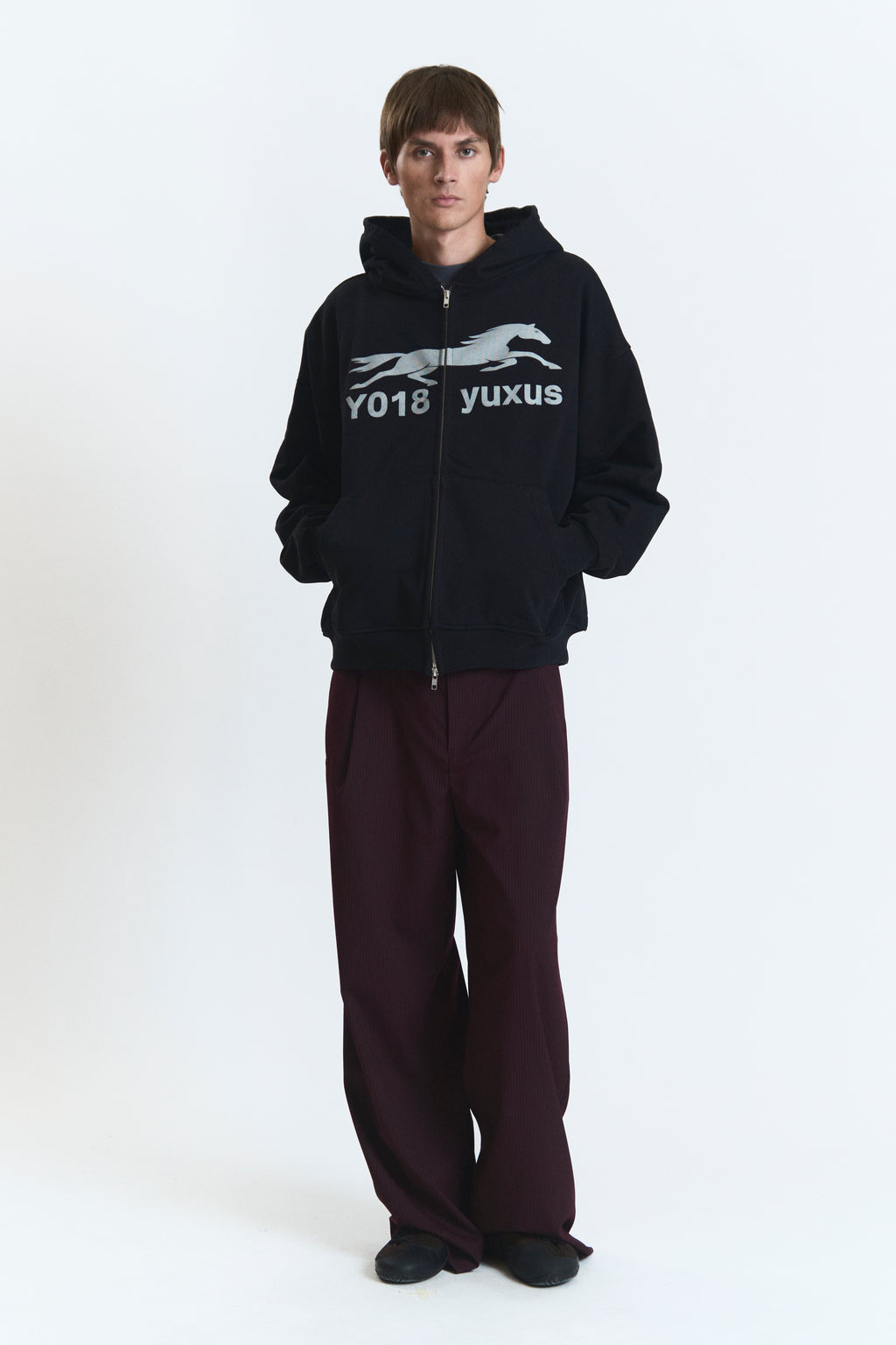 GARN "LOWERCASE" ZIP BLACK