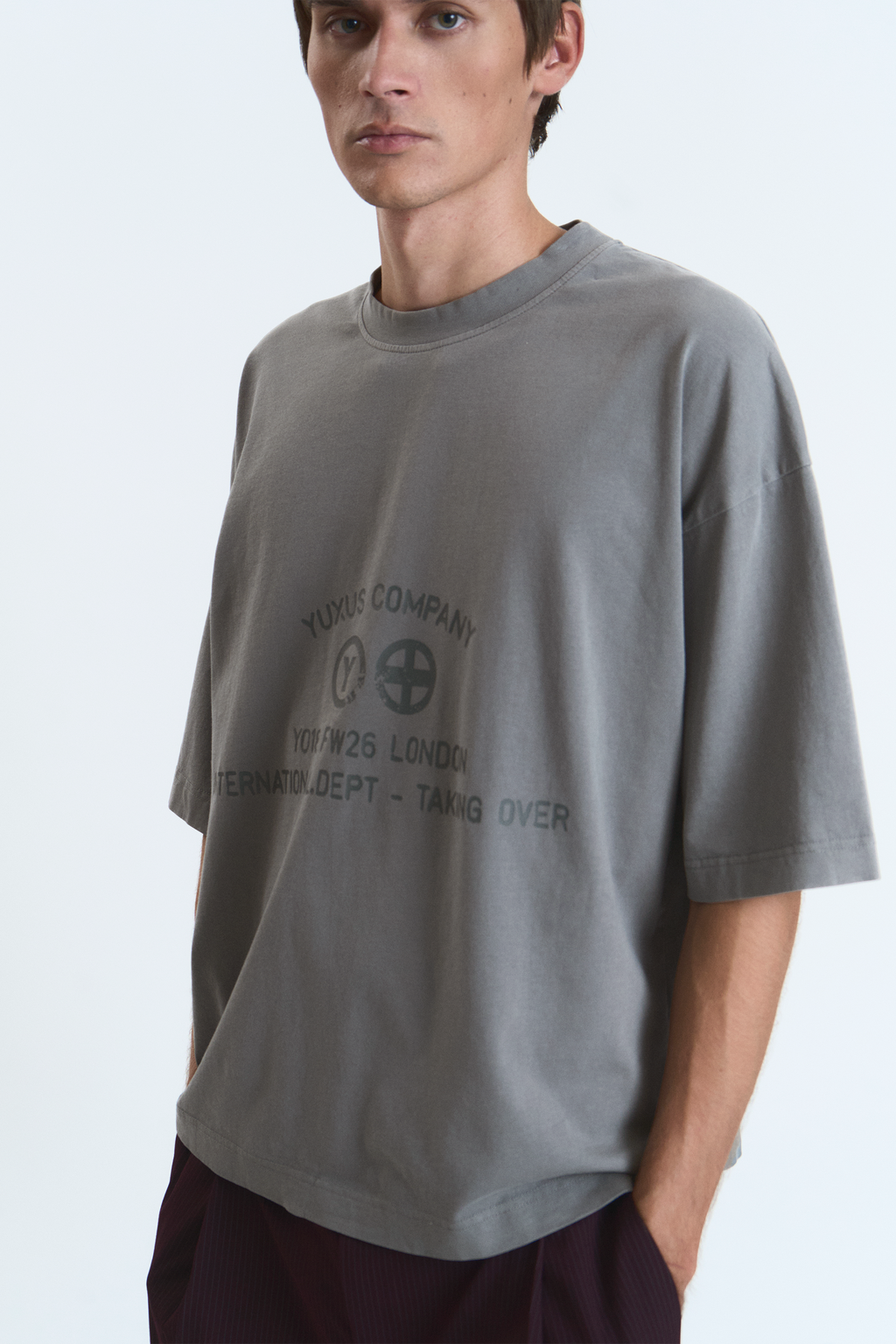 BRACE T-SHIRT DARK GREY
