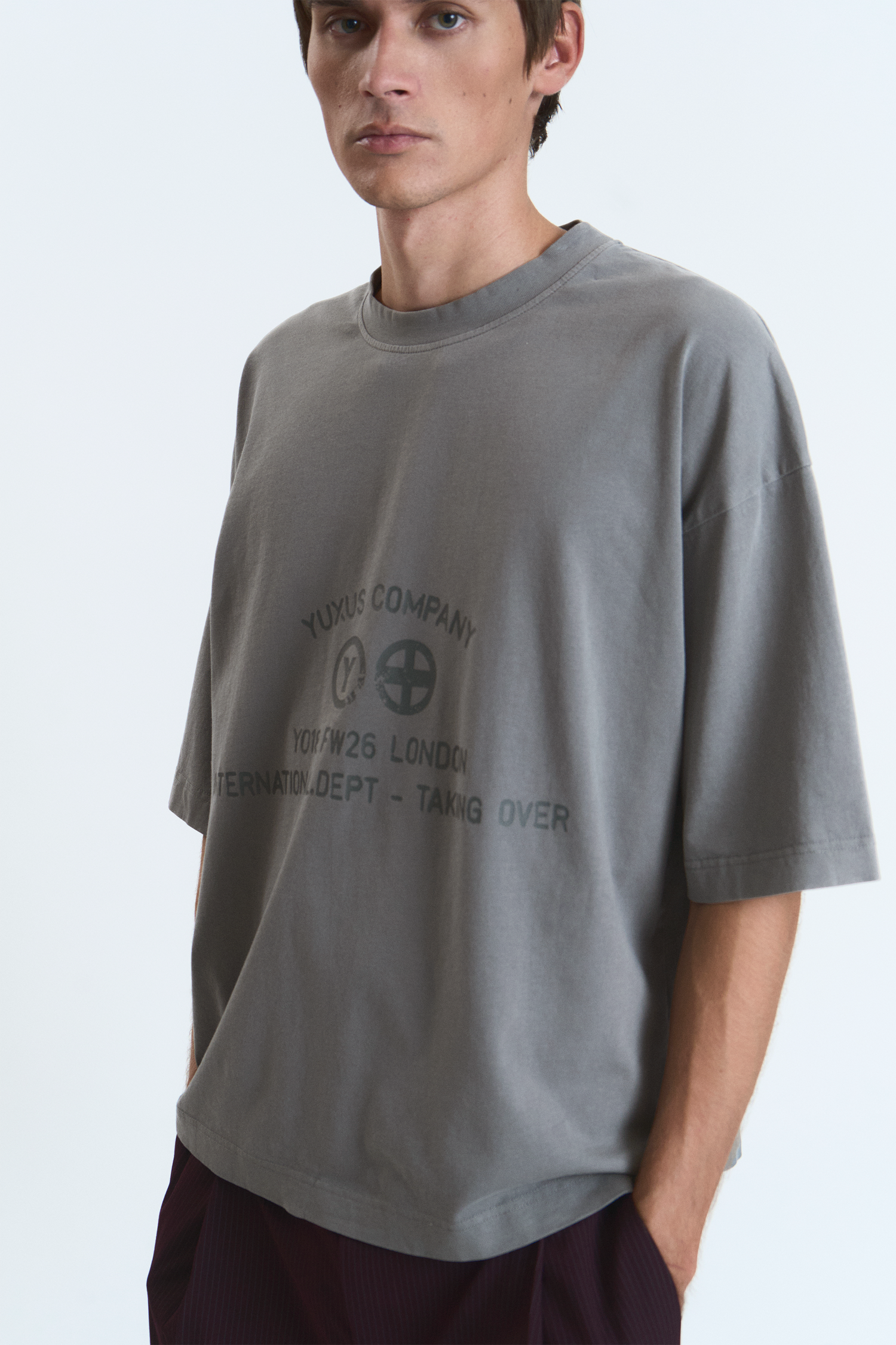 BRACE T-SHIRT DARK GREY
