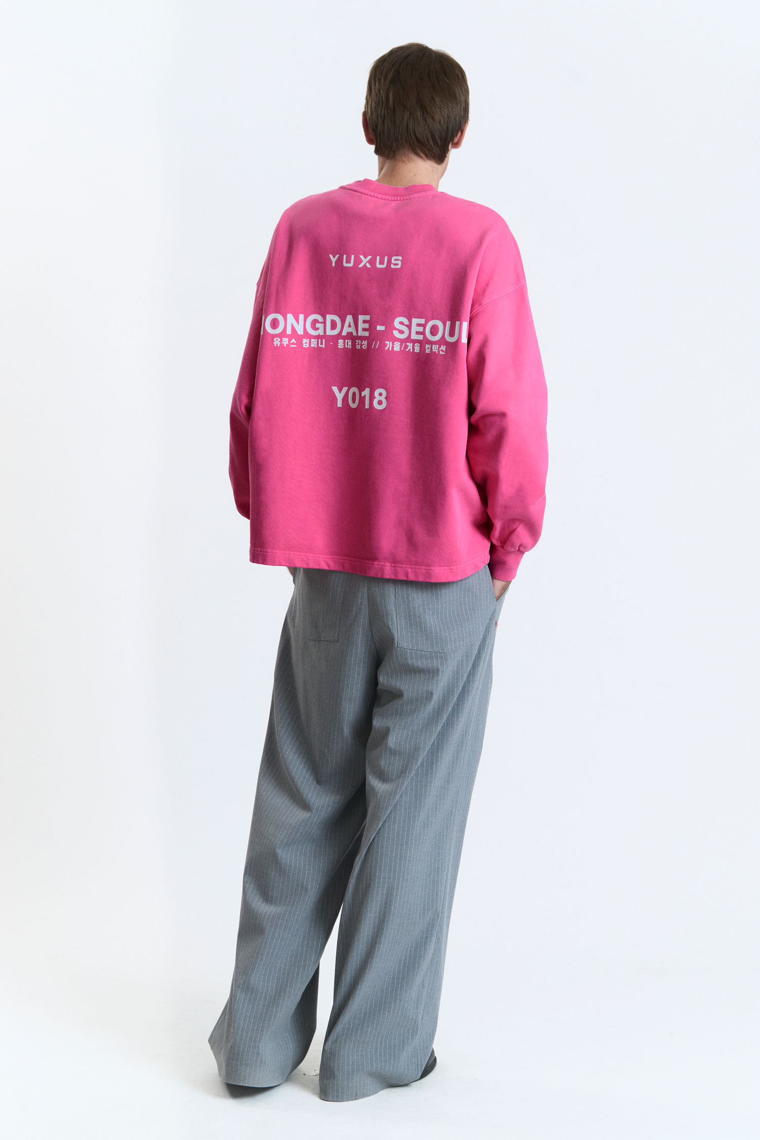 RUBER "HONGDAE" CREWNECK