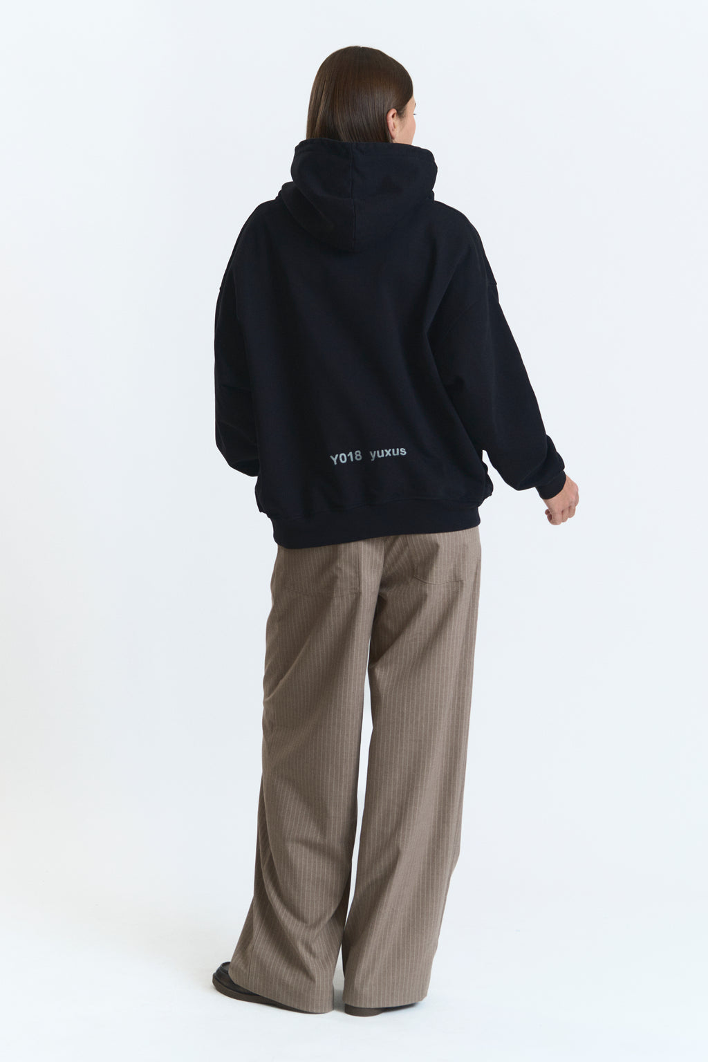 GARN "LOWERCASE" ZIP BLACK