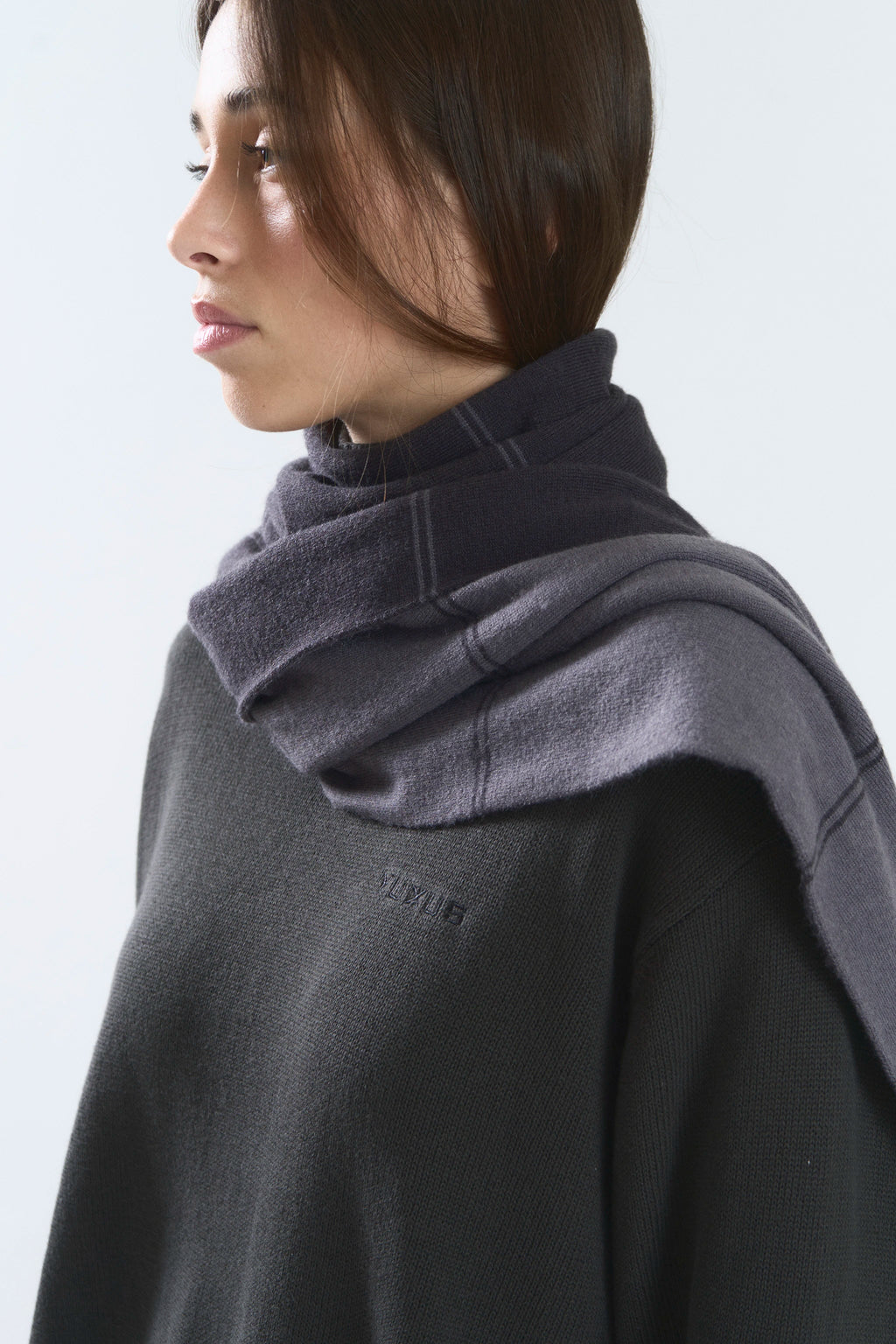VEER SCARF GREY