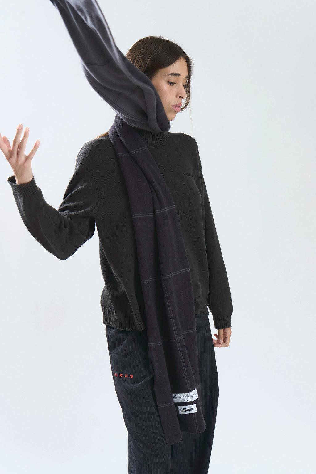 VEER SCARF GREY