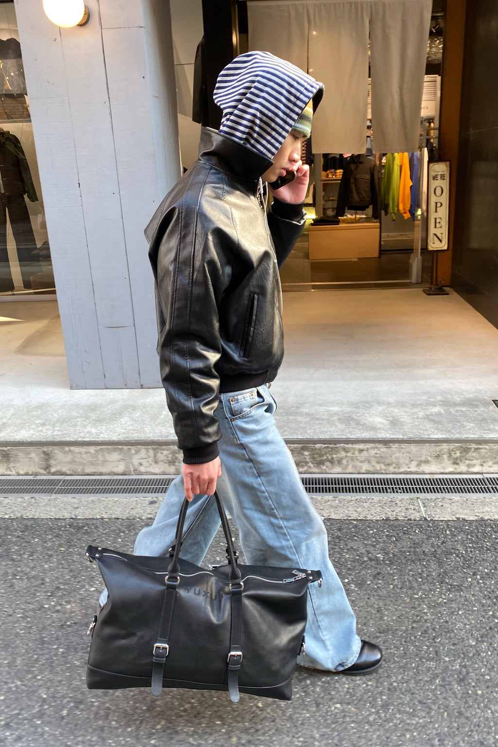 BLACK "VOYAGER" LEATHER BAG