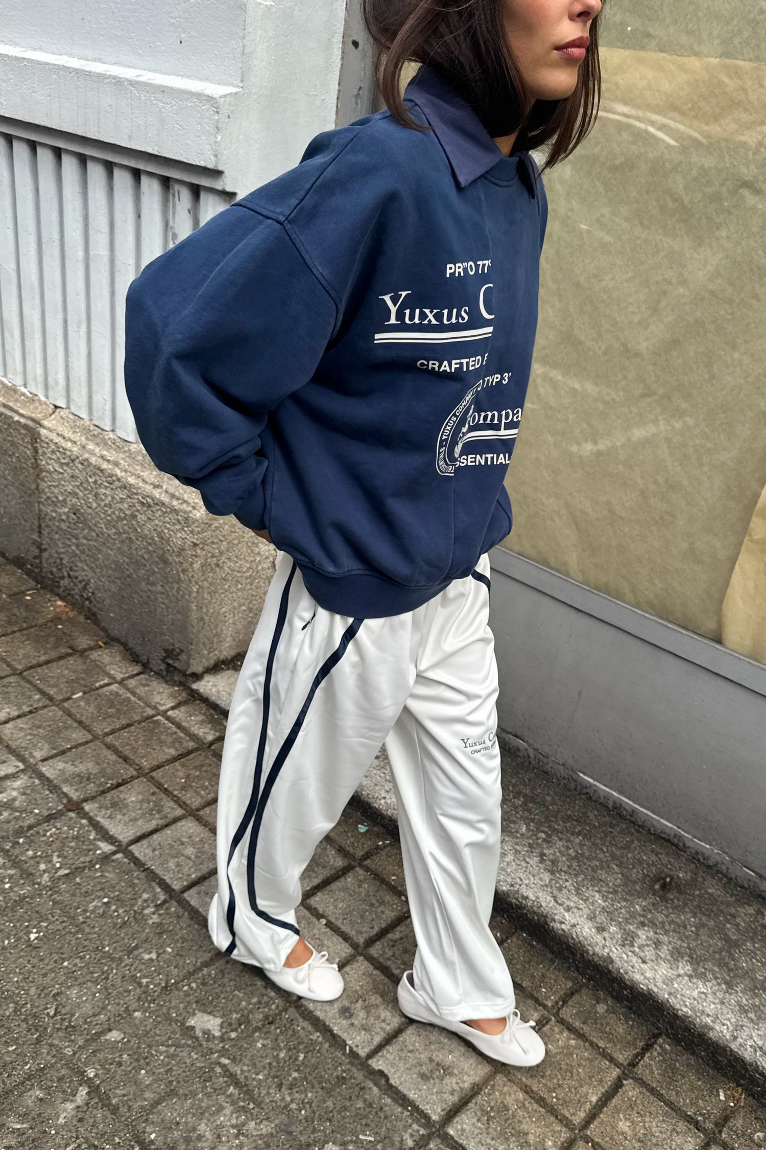 DISPLACED CREWNECK BLUE