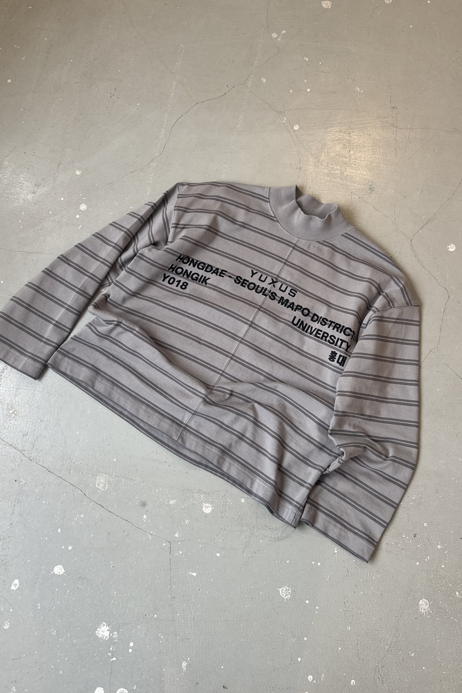 GLOSSY "HONGDAE" LONGSLEEVE