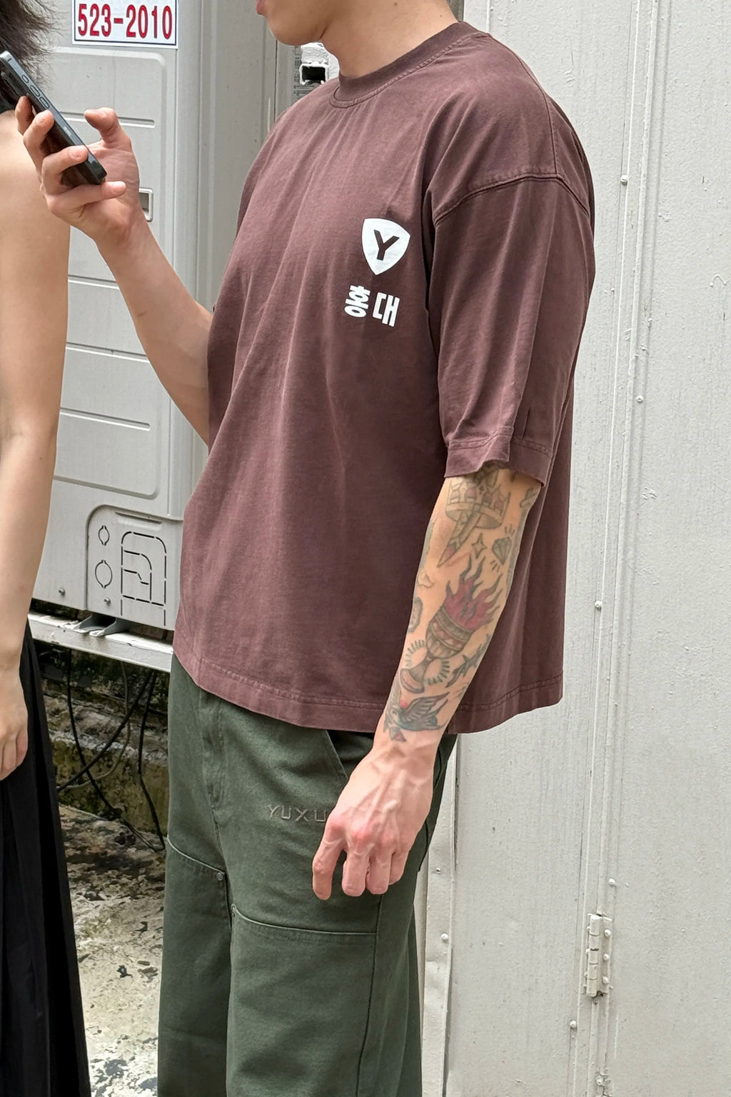 ACORN "HONGDAE" T-SHIRT