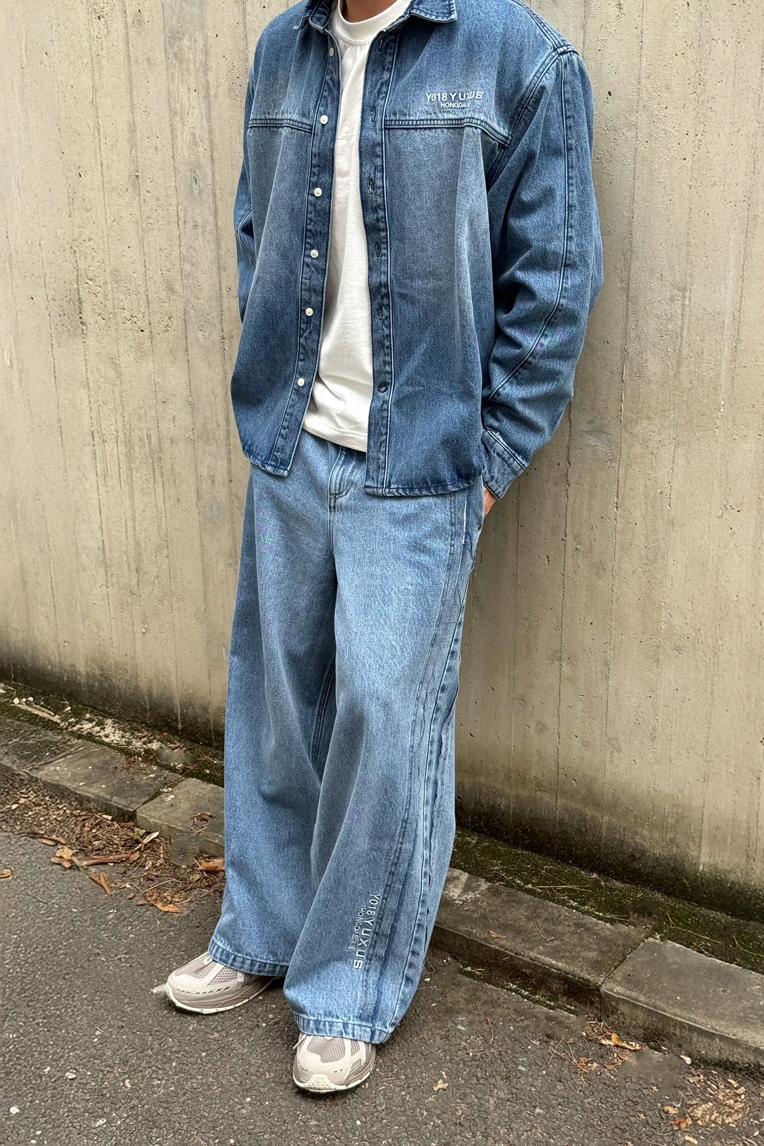 WASHED "HONGDAE" JEANS