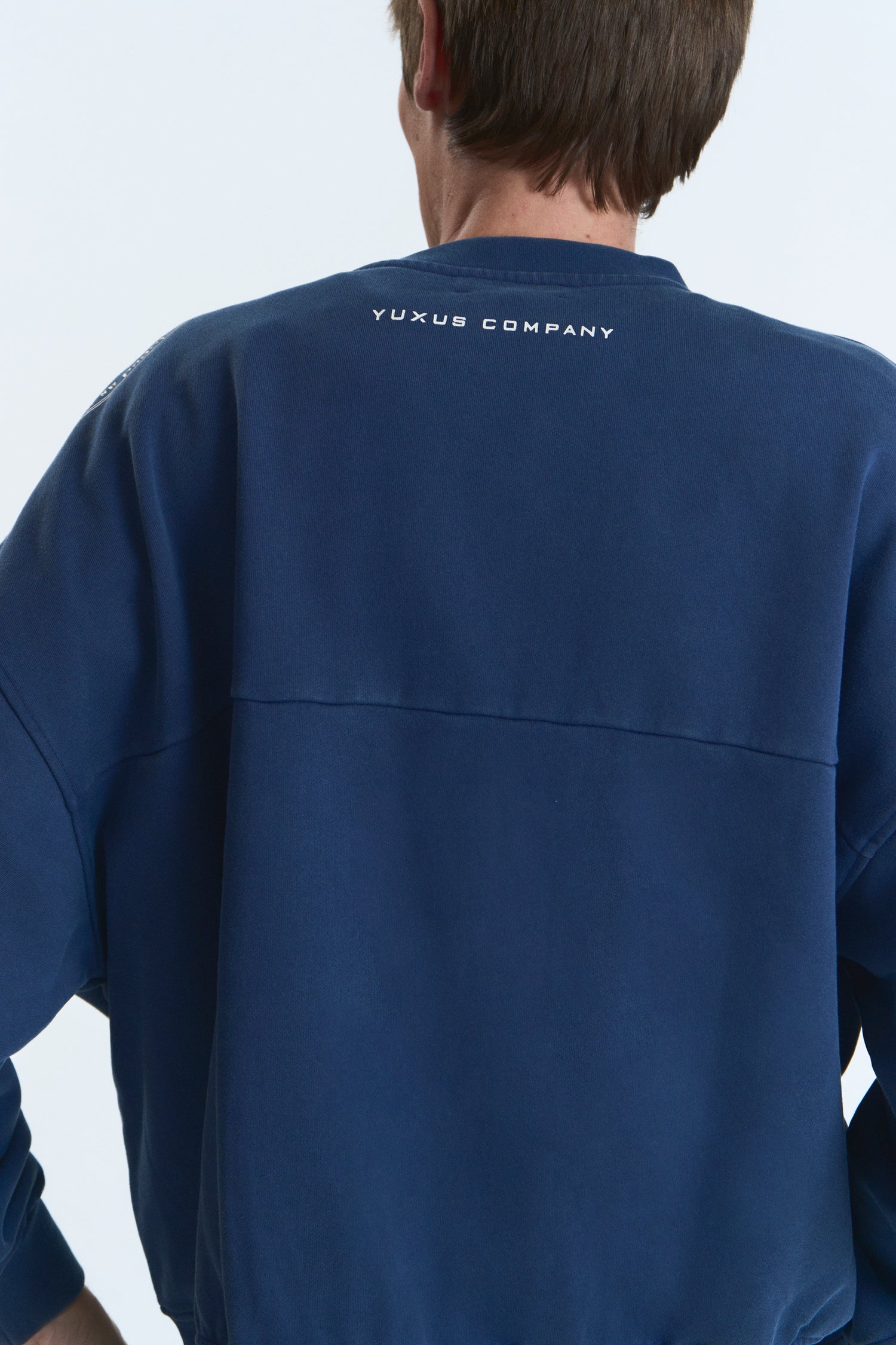 DISPLACED CREWNECK BLUE