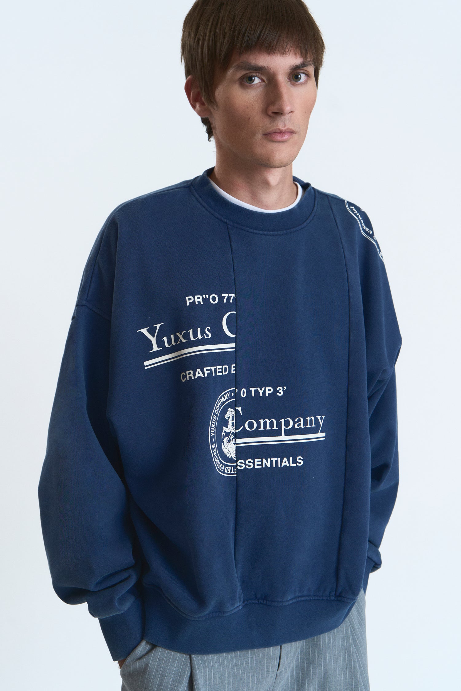 DISPLACED CREWNECK BLUE