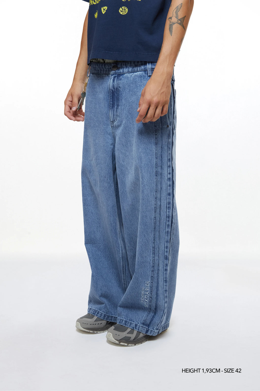 WASHED "HONGDAE" JEANS