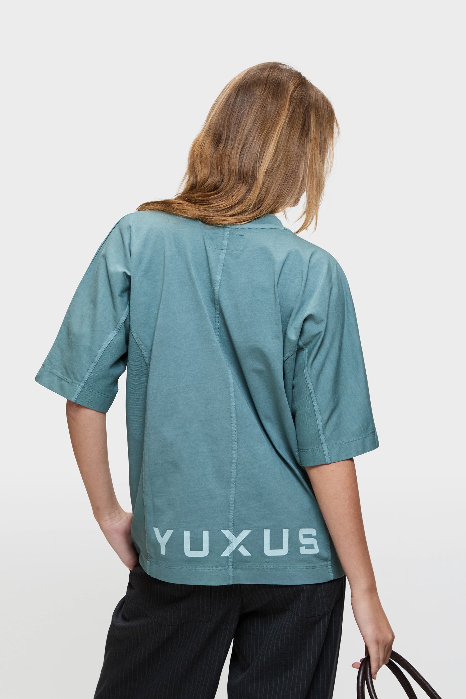 DOVA "SS26" T-SHIRT