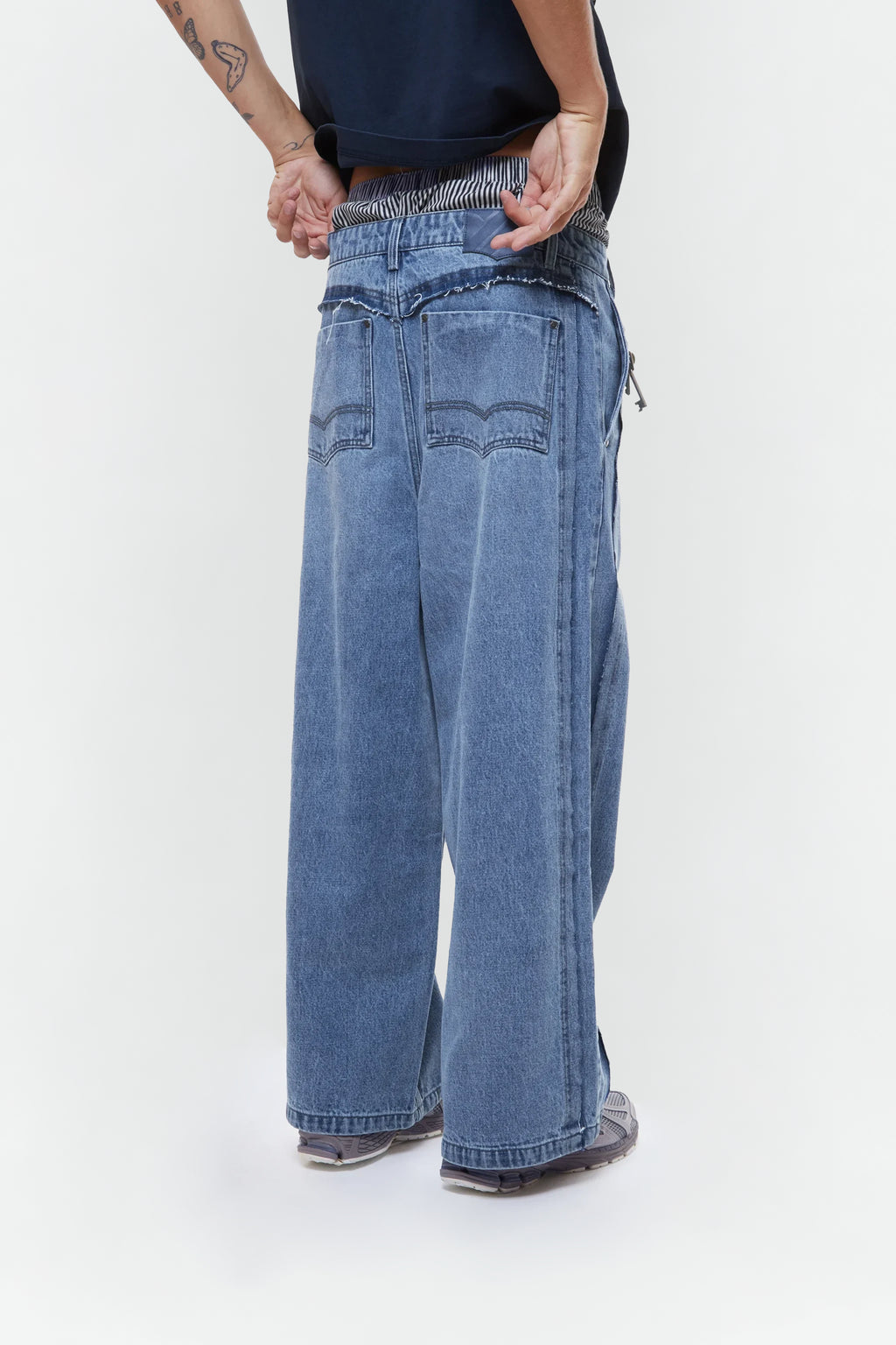WASHED "HONGDAE" JEANS