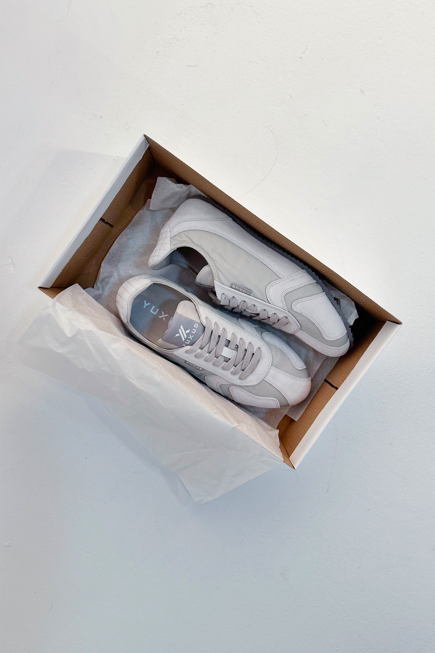 DUST "NYX" SNEAKERS