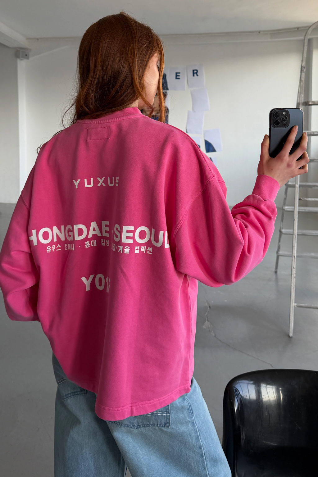 RUBER "HONGDAE" CREWNECK