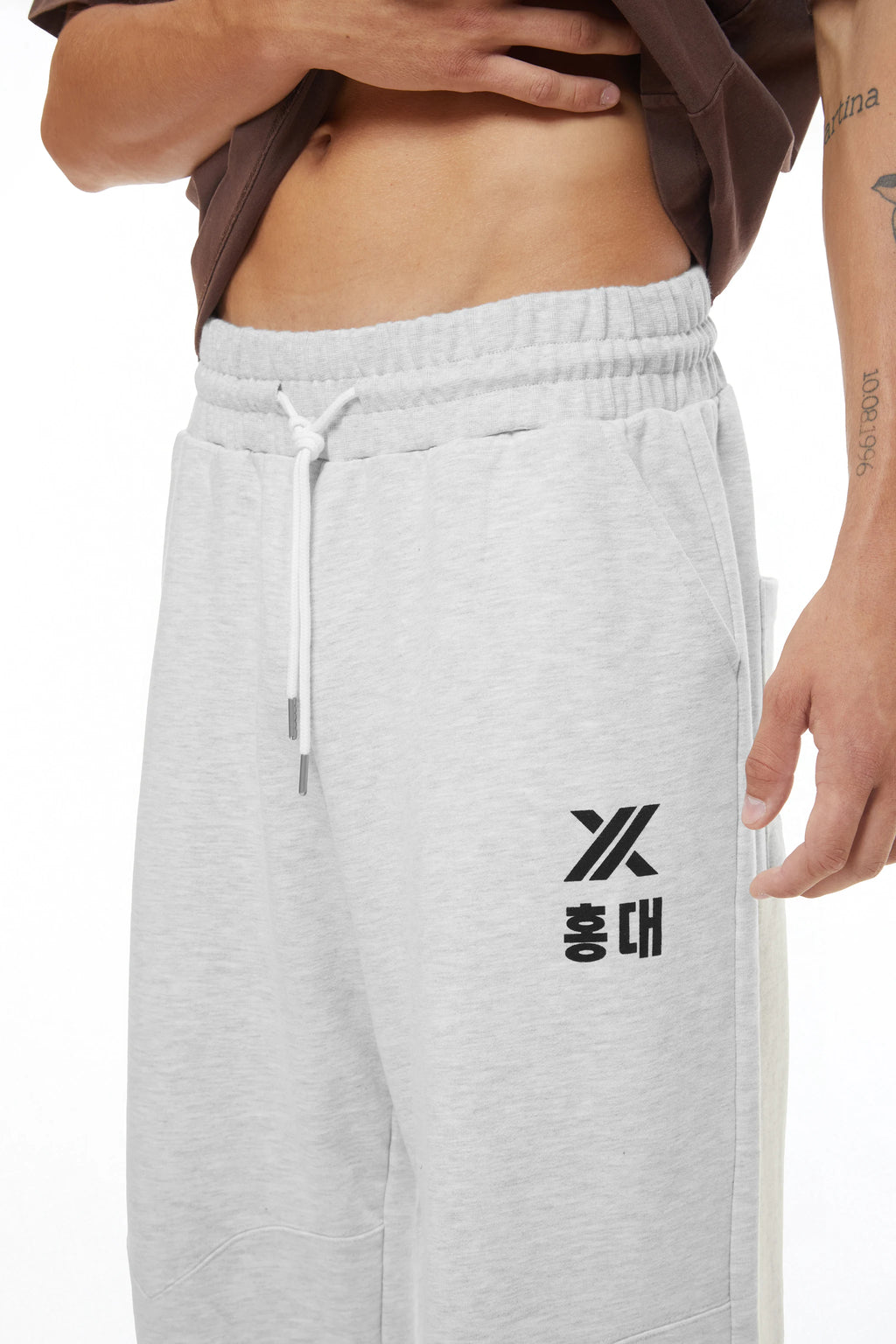 SILENT "HONGDAE" SWEATPANTS