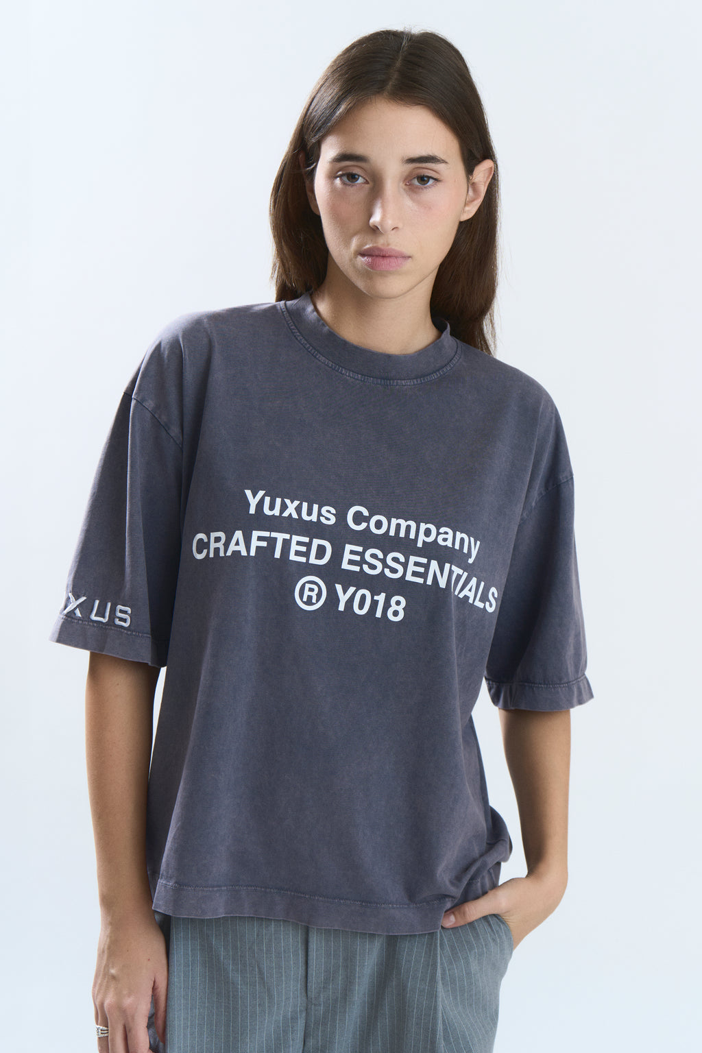 BASIC TEE GREY