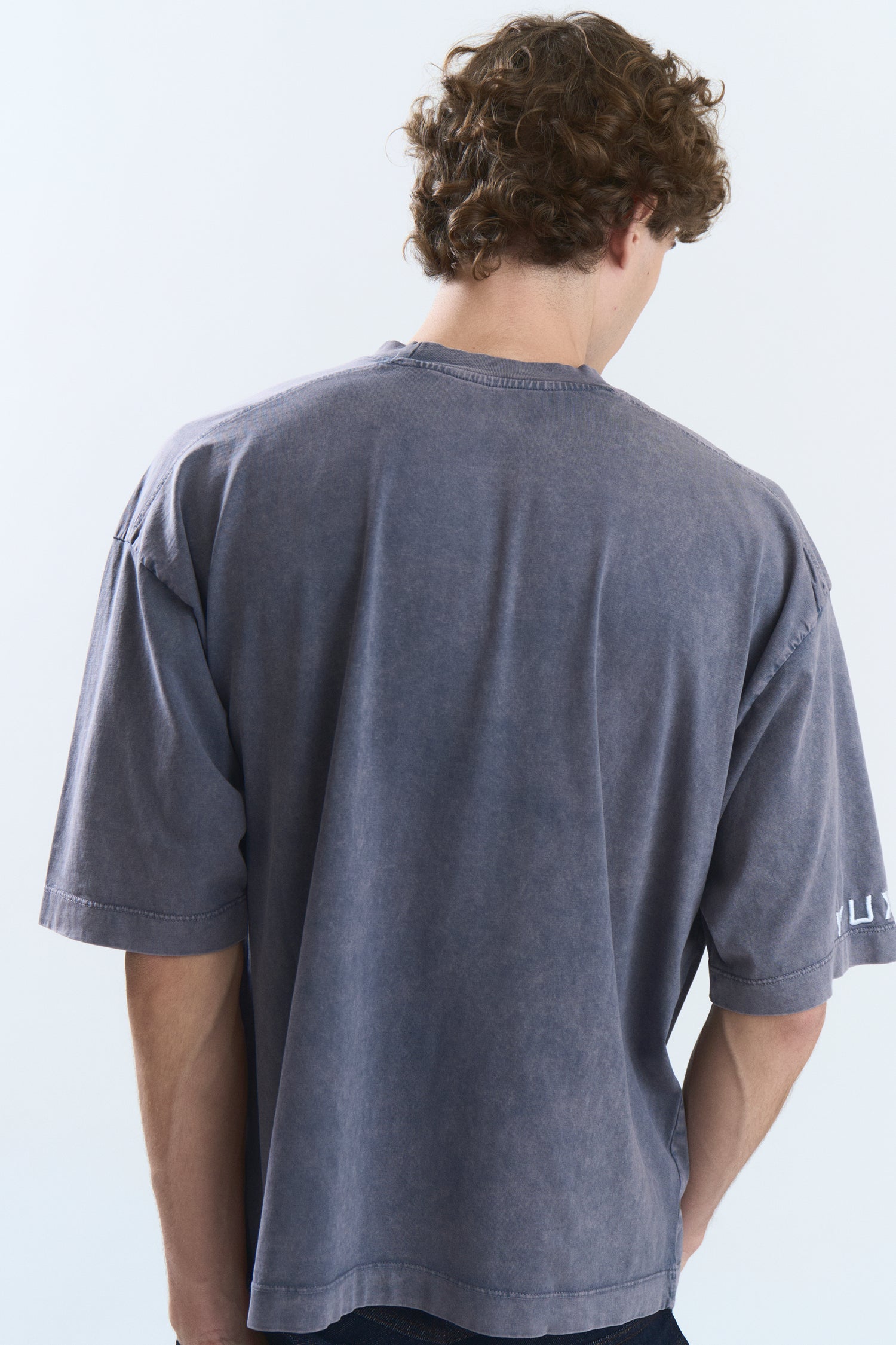 BASIC TEE GREY