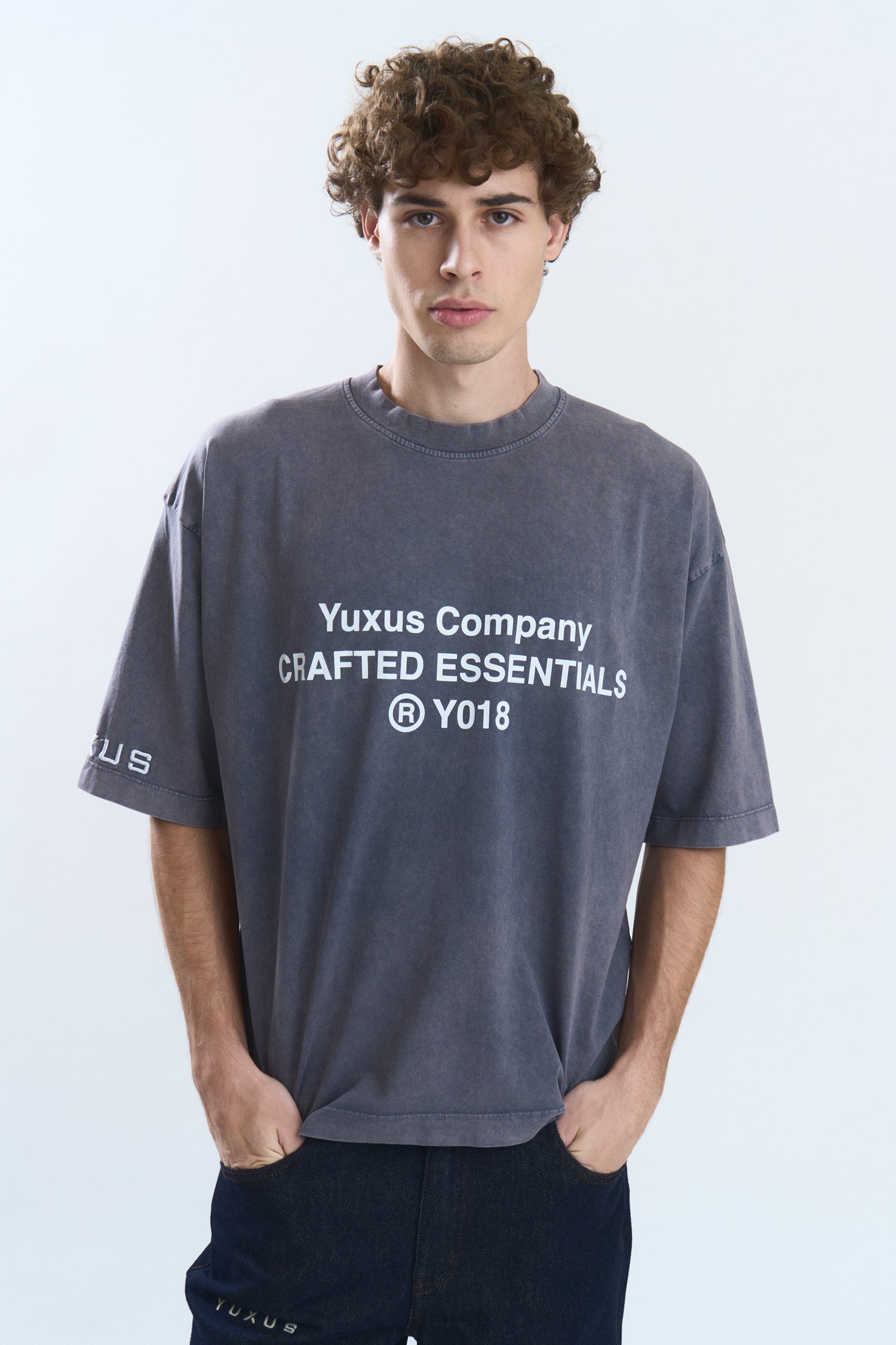 BASIC TEE GREY