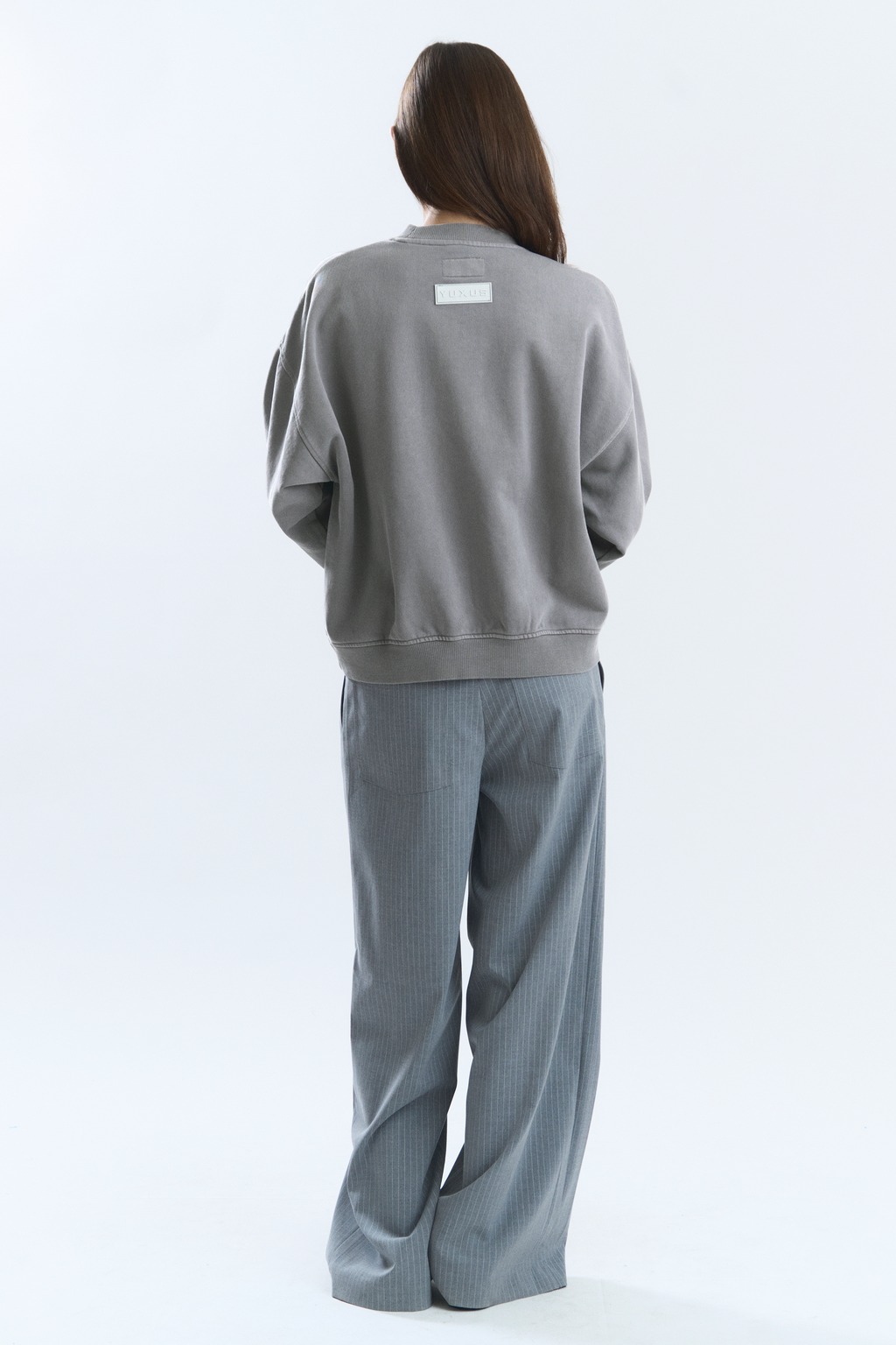 DIM "GRAYSCALE" CREWNECK