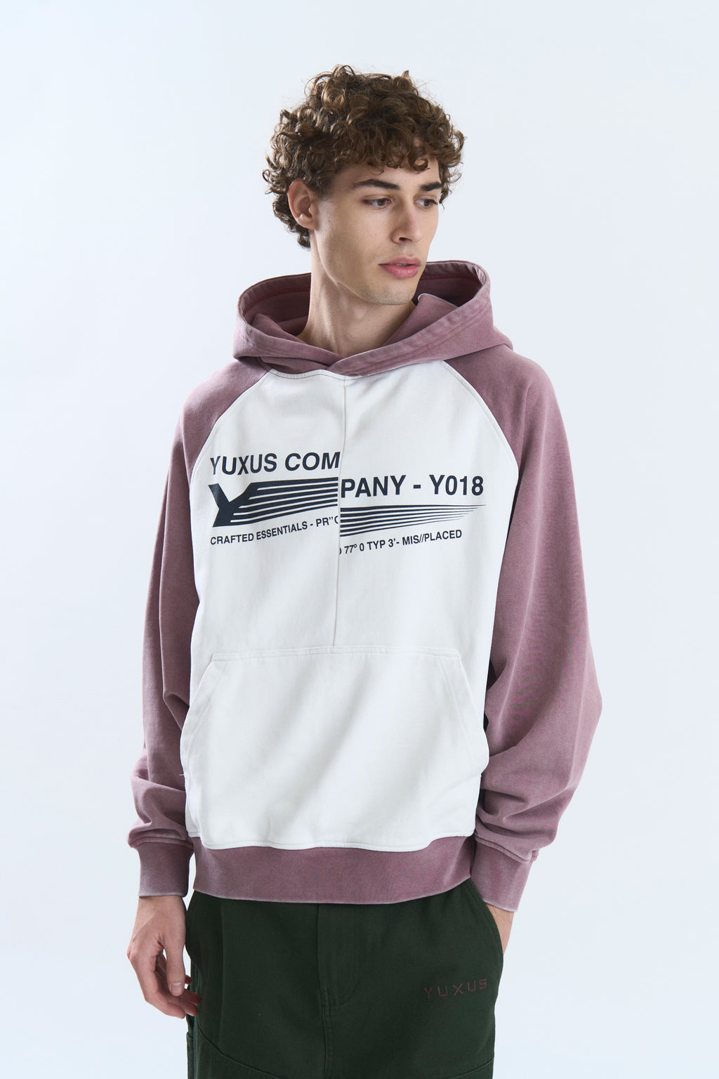 BROKEN HOODIE RED