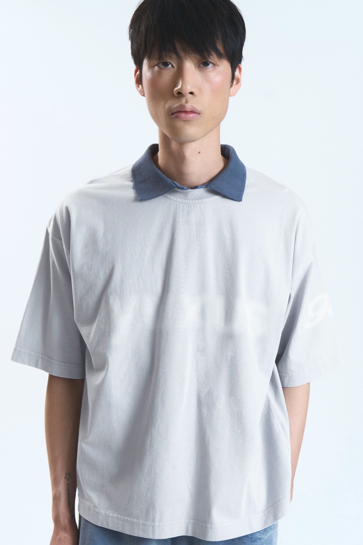 ZYAN "MEMORIES" T-SHIRT LIGHT BLUE