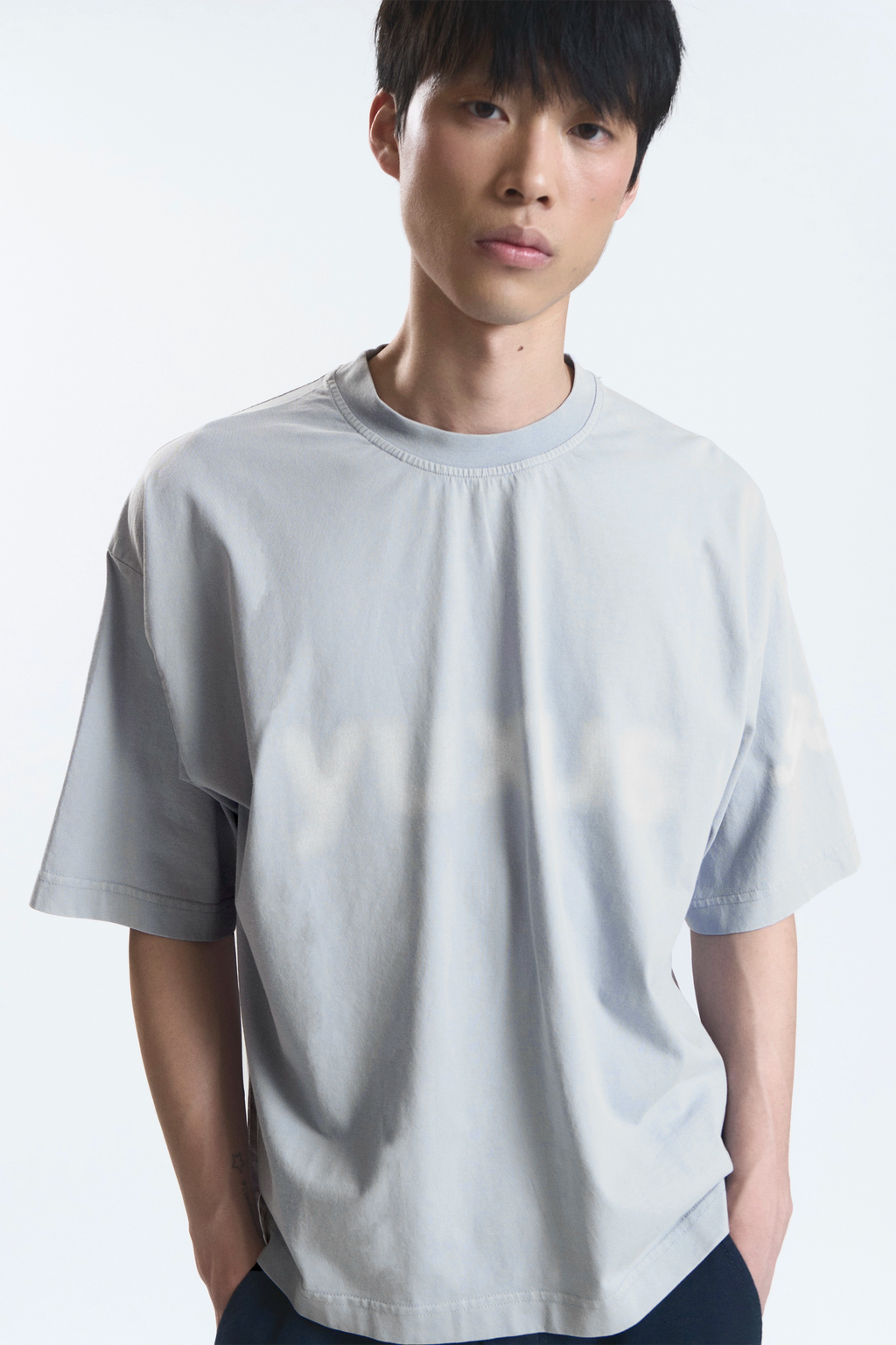 ZYAN "MEMORIES" T-SHIRT LIGHT BLUE