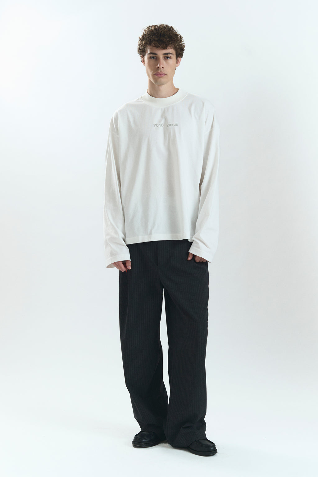 SURFACE "LOWERCASE" LONGSLEEVE WHITE