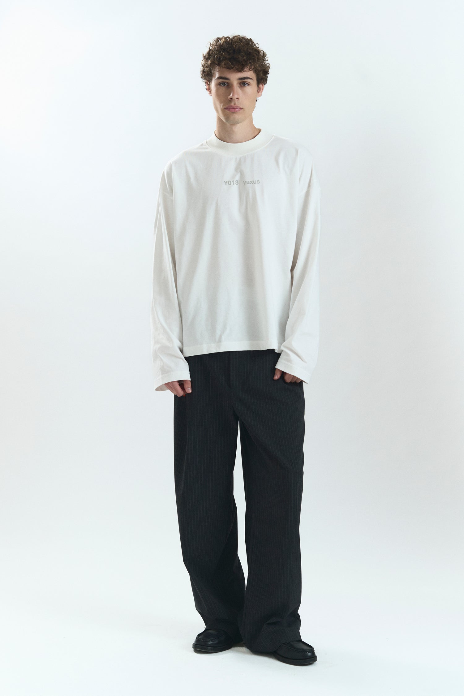 SURFACE "LOWERCASE" LONGSLEEVE WHITE