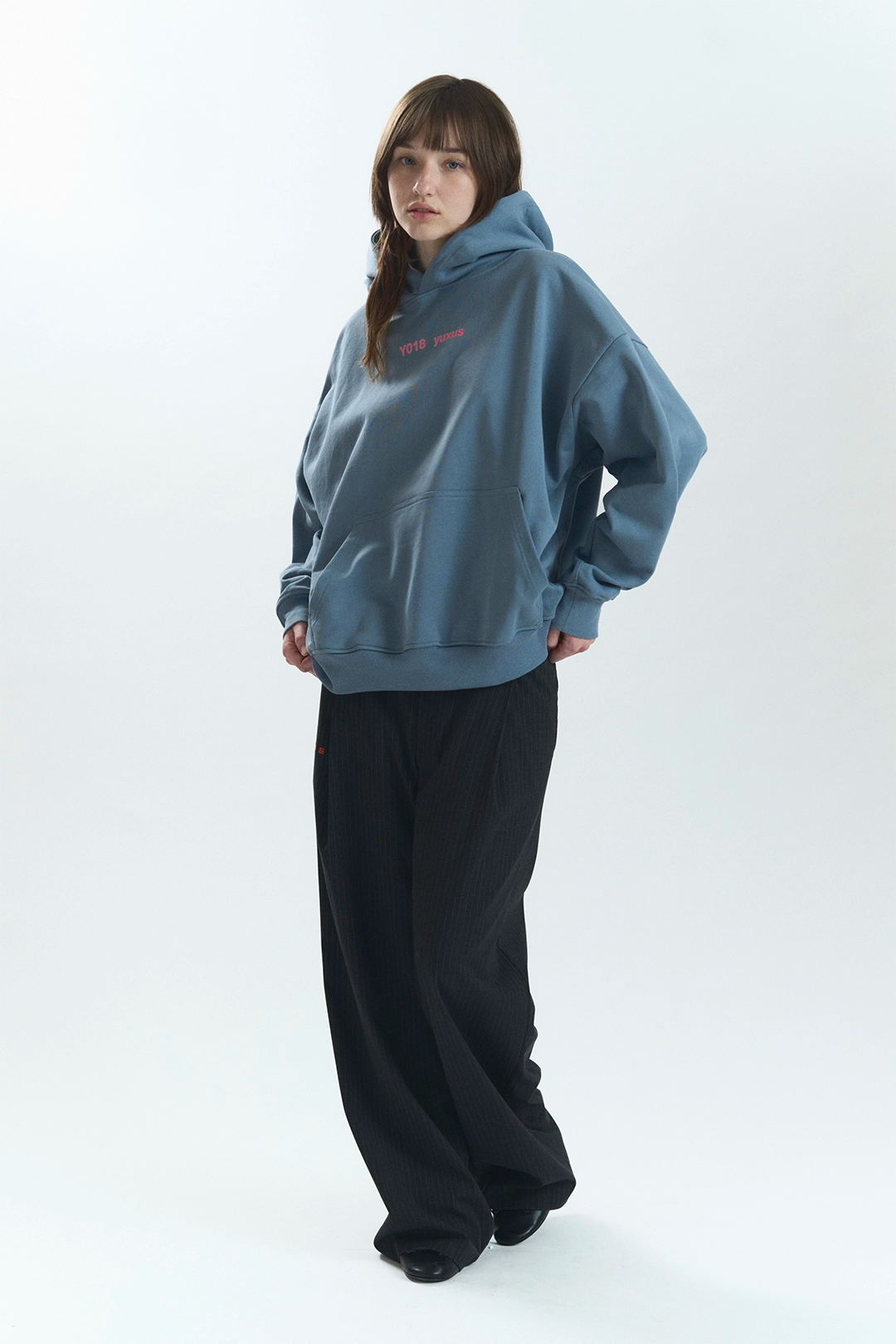 DAILY "LOWERCASE" HOODIE BLUE