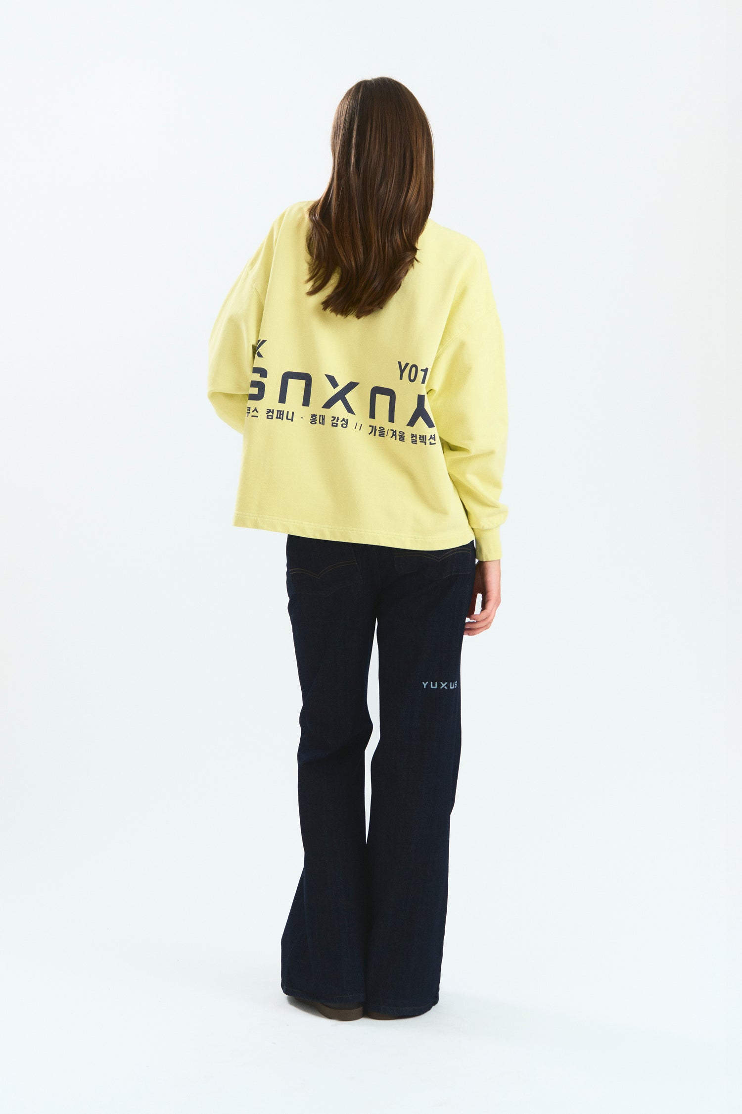 CANDLE "HONGDAE" CREWNECK