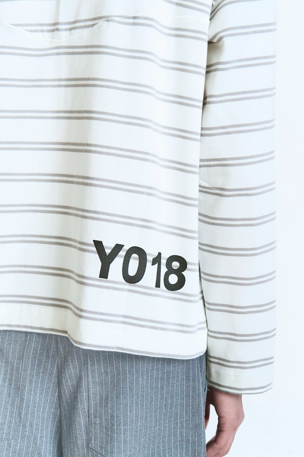 CRATER "HONGDAE" LONGSLEEVE WHITE